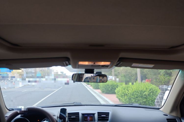 Used Toyota Highlander 2012 2.7L Two-Wheel Drive 7-Seater Luxury Edition Headliner