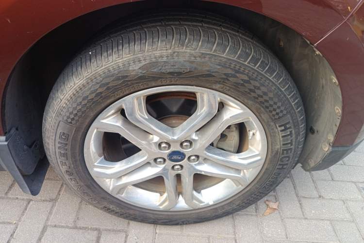 Used Ford Edge 2015 2.0T GTDi 4x4 High-Grade Model
