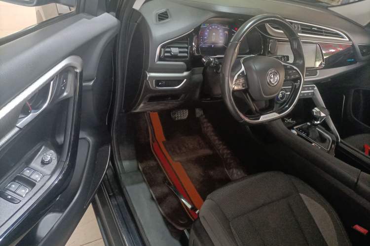 Used Dongfeng Aeolus AX7 2020 1.6T Automatic AI Pioneer Model China VI Standard
