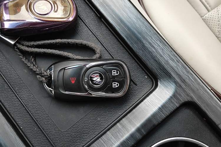 Used Buick GL8 2020 ES Land Cruiser 653T Comfort Edition