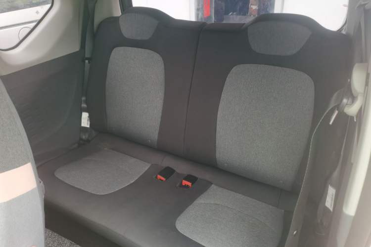 Used Wuling Hongguang MINIEV 2022 Macaron Premium Model – Lithium Ternary Battery Left Rear Seat