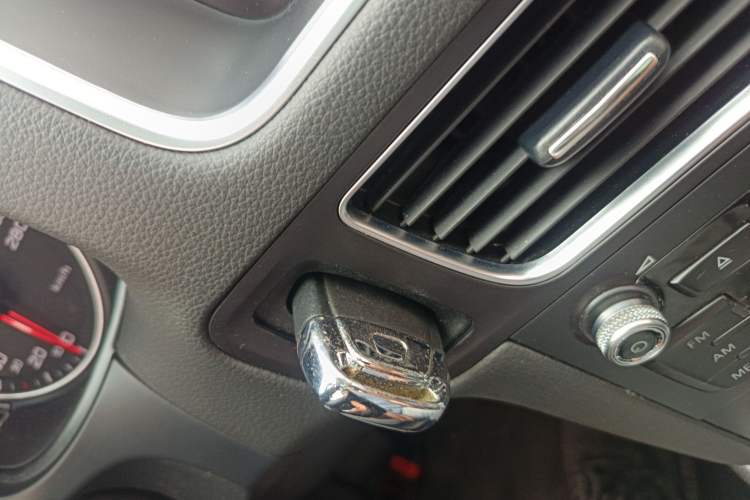 Used Audi Q5 2013 40 TFSI Technology Edition Vehicle Key