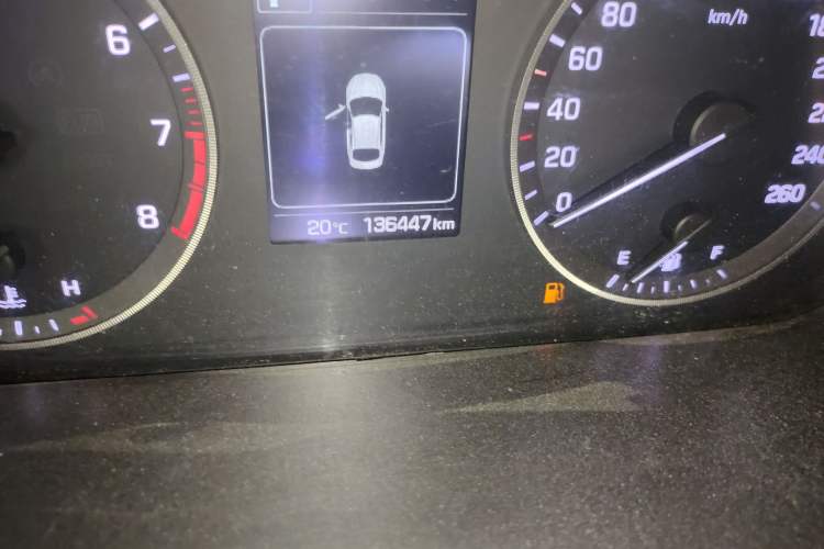 Used Hyundai Sonata 2015 1.6T GLS Smart Model Odometer Close Up