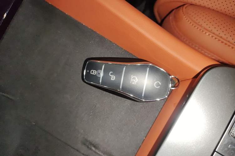 Used BYD Tang L 2025 EV 600KM All-Wheel-Drive LiDAR Flagship Model
