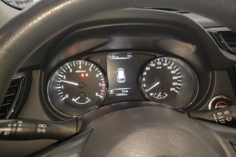 Used Nissan X-Trail 2017 2.5L CVT Leading Edition 4WD