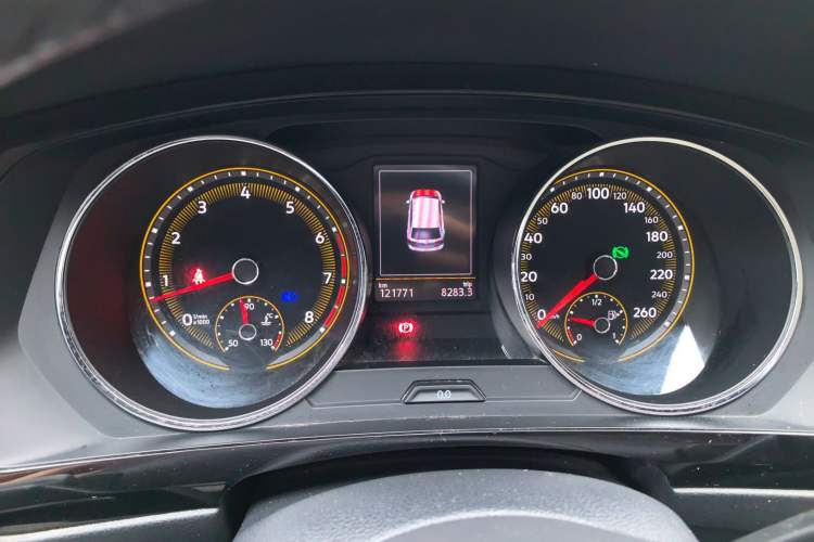 Used Volkswagen Tiguan L 2019 Updated Version 330TSI Automatic Two-Wheel Drive Panoramic Comfort Edition China VI Standard
