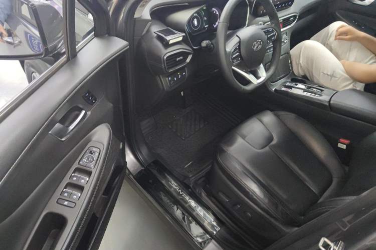 Used Hyundai Santa Fe 2019 380 TGDi TOP Automatic Two-Wheel Drive Flagship Version China VI Standard Driver Seat