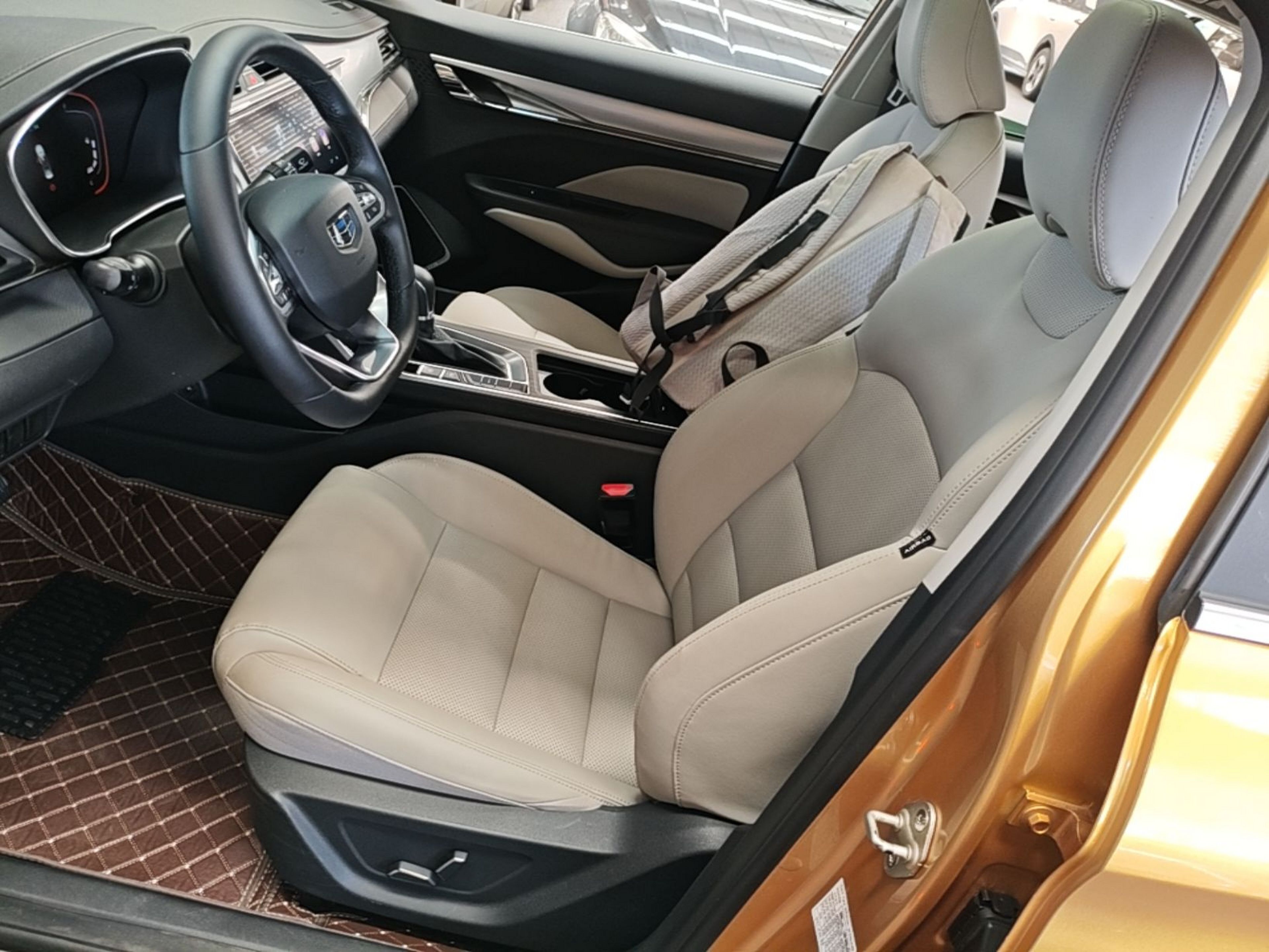 Interior delantero