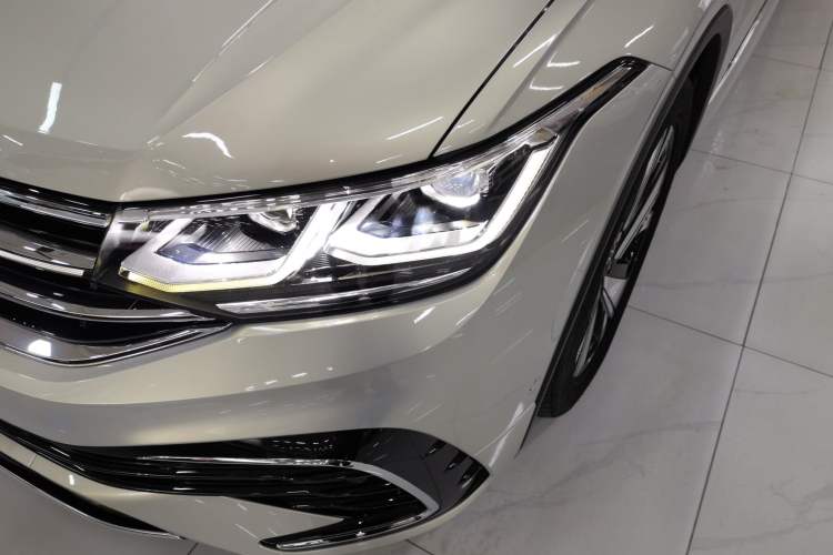 Used Volkswagen Tiguan L 2023 Restyled 330TSI Automatic Two-Wheel Drive R-Line Flagship Edition Left Front Headlight