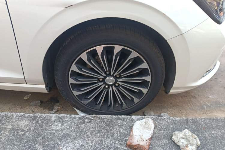 Used Changan Eado 2019 Blue Whale Edition 280T GDI DCT High-Speed Model