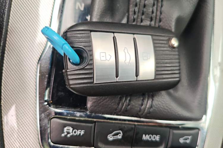 Used Roewe RX5 New Energy 2017 eRX5 50T Hybrid Connected Prestige Flagship Edition
