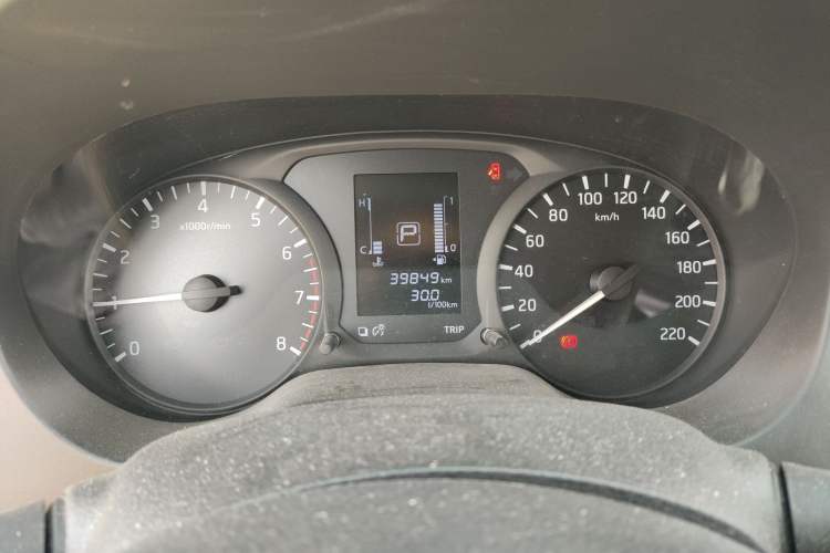 Used Nissan Navara 2017 2.5L Automatic 2WD Luxury Edition QR25 Instrument Cluster