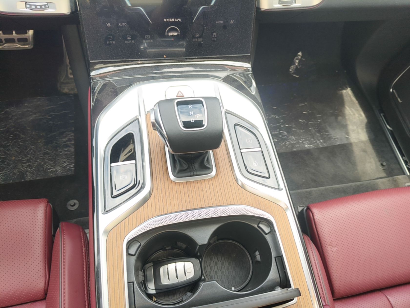 Hongqi E-HS9 2022 660 km Range Flagway Edition Six Seats — снимка 18