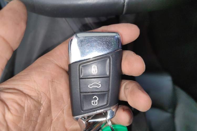 Used Volkswagen Magotan 2019 330TSI DSG Leading Model China VI Standard Vehicle Key