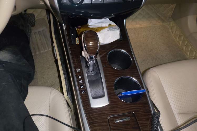 Used Nissan Teana 2013 2.0L XL Comfort Edition Gear Lever