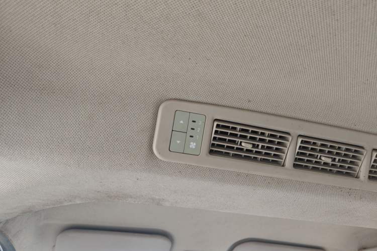 Used Wuling Rongguang V 2018 1.5L Standard Version