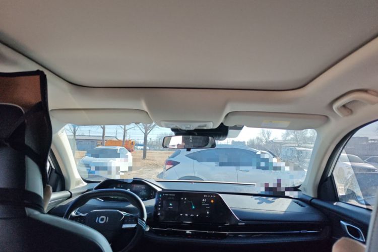 Used CHANGAN NEVO Q05 2024 Truly Delicious Version 125" Beyond-Performance Model CATL
