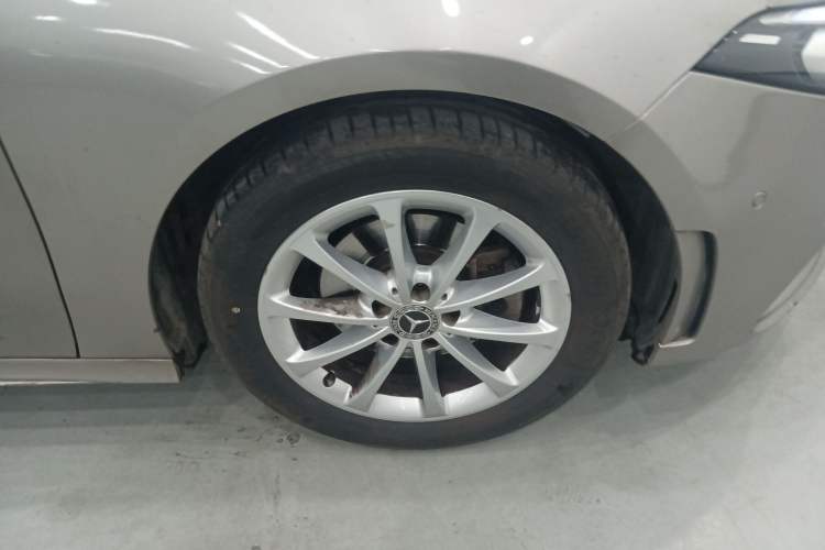 Used Mercedes-Benz A-Class 2020 A 200 L Sport Sedan Right Front Wheel Hub