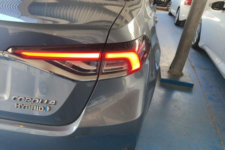 Used Toyota Corolla 2021 Dual-Motor 1.8L E-CVT Elite Edition Right Rear Taillight
