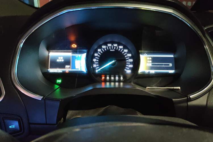 Used Ford Edge 2015 2.0T GTDi 4x4 High-Grade Model