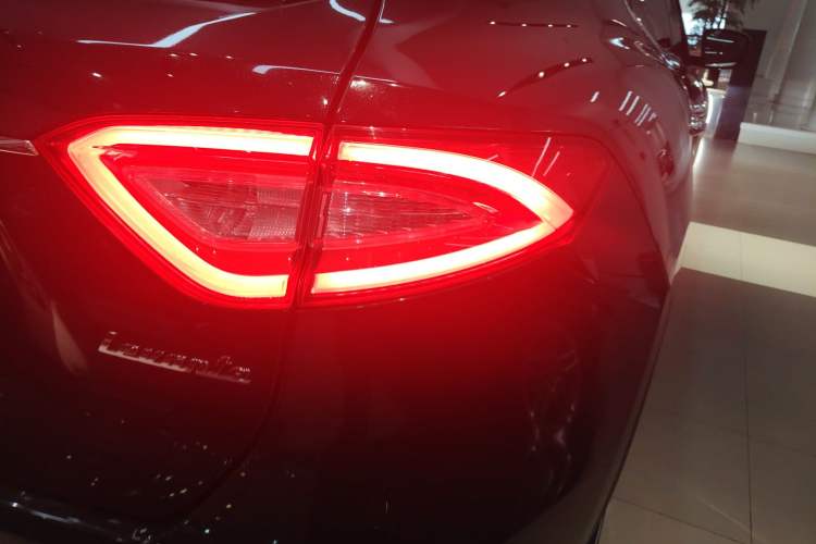 Used Maserati Levante 2018 3.0T Standard Edition Exterior 3