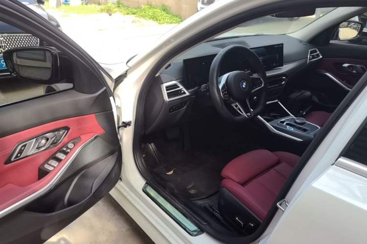 Used BMW i3 2025 eDrive 35 L
