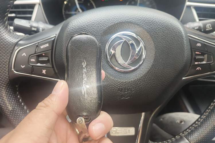 Used Dongfeng Fengon 580 2021 Revised ☆ Star Edition 1.5T Automatic Luxury Version Interior 1