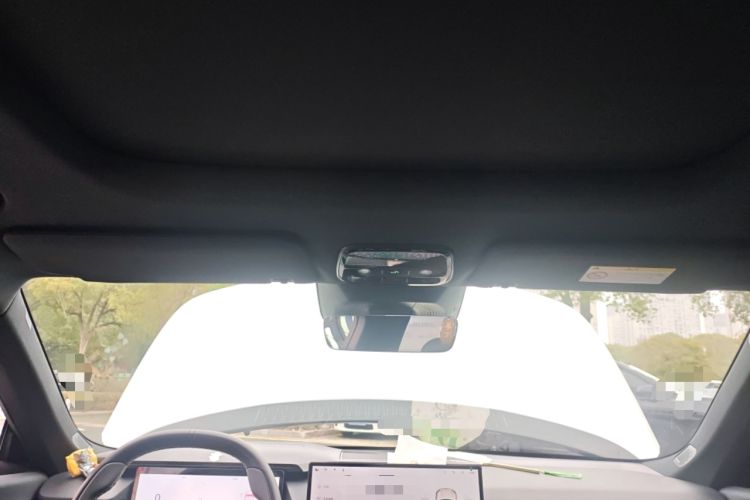 Used Lynk & Co 08 EM-P 2025 120km Long-Range Pro