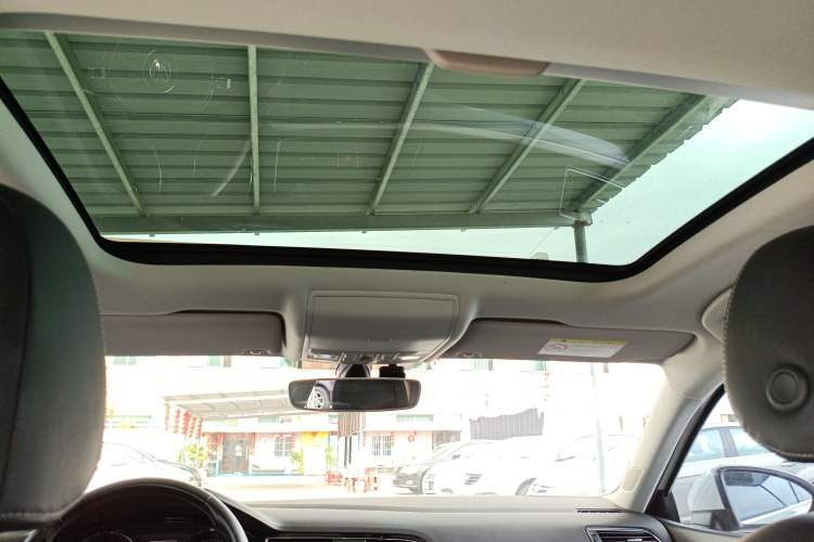 Used Volkswagen Lamando 2017 280TSI DSG Luxury Edition
