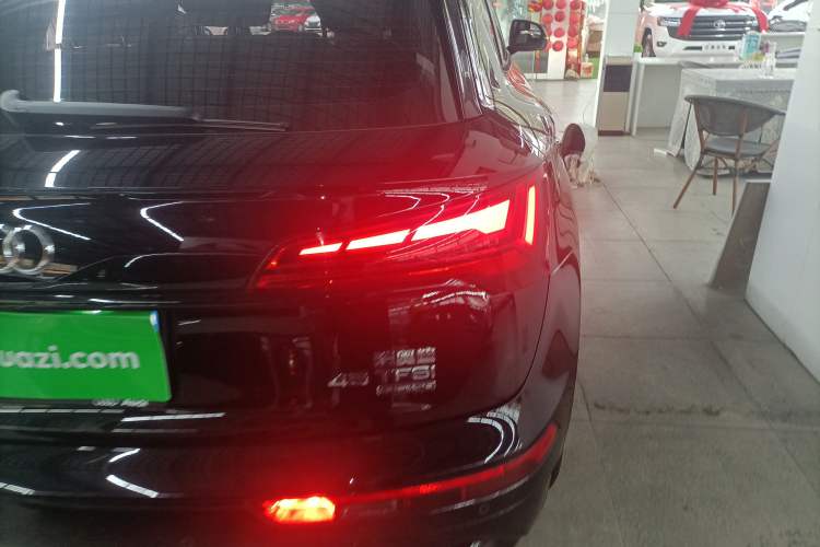 Used Audi Q5L 2023 40T Luxury Dynamic Model
