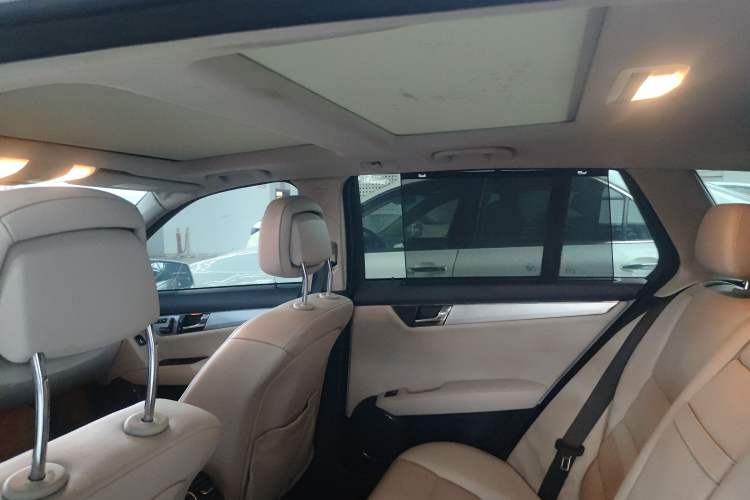 Used Mercedes-Benz C-Class 2010 C 300 Estate Headliner