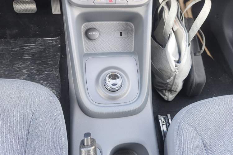 Used Wuling Hongguang New Energy 2025 Extended-Range Hybrid 50 km Standard Version