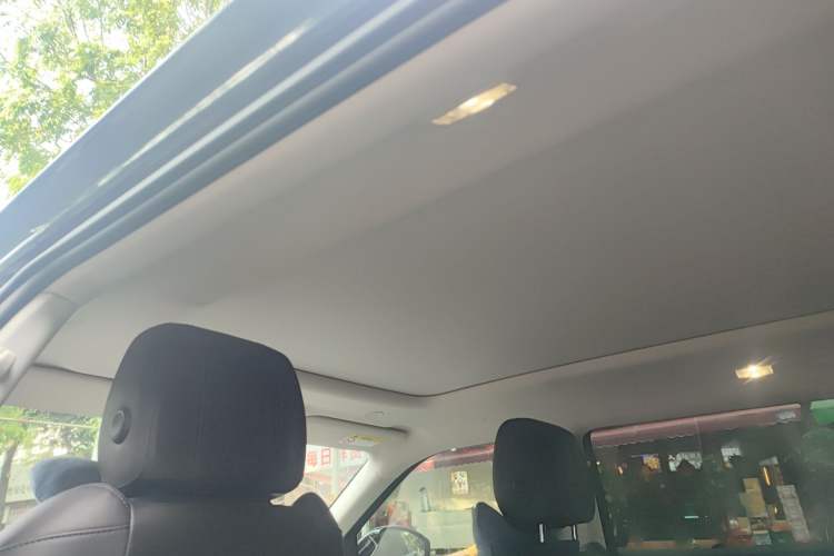 Used Land Rover Range Evoque 2021 Range Rover Velar 249 PS R-Dynamic S Performance Edition
