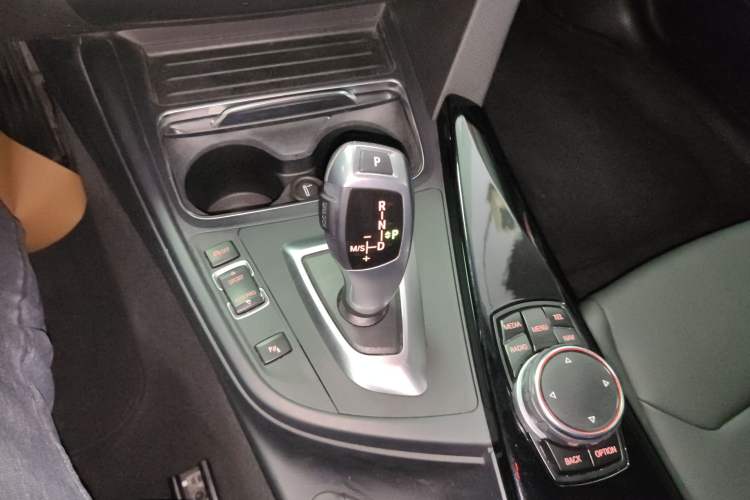 Used BMW 3 Series 2017 320Li Fashion Model
