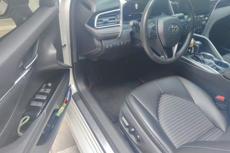 Used Toyota Camry 2022 2.5S Knight Edition
