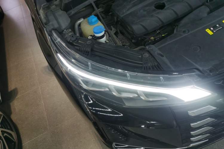 Used GAC Trumpchi M6 2021 270T DCT Prestige Edition (7-seater) Right Front Headlight