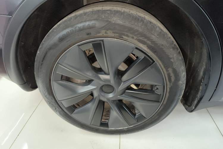 Used Tesla Model Y 2024 Rear-Wheel-Drive Version

