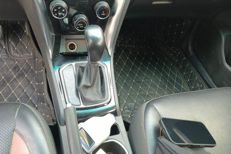 Used BYD F3 2016 1.5L Automatic Luxury Model Gear Lever