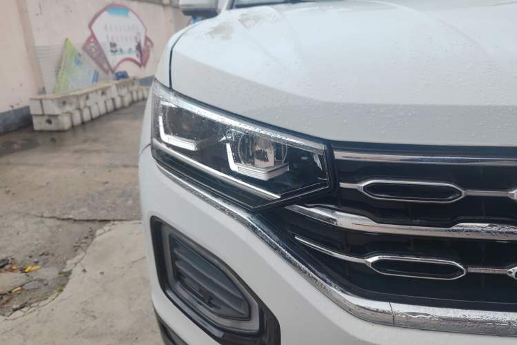 Used Volkswagen Tayron 2020 330TSI Two-Wheel Drive Luxury Connected Pro Edition Right Front Headlight