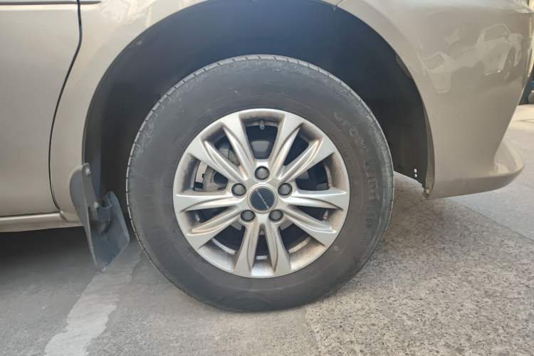 Used FORTHING Lingzhi 2020 M5 1.6L Luxury 7-Seater