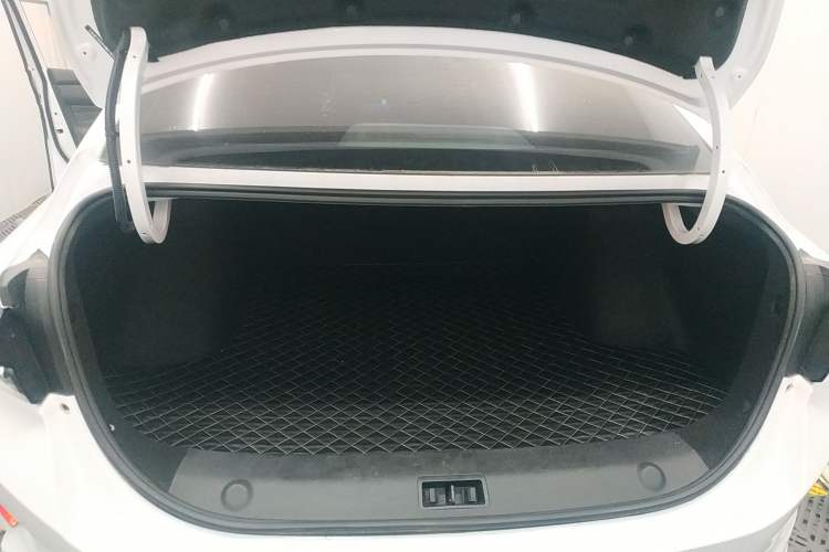 Used Dongfeng Aeolus Yixuan MAX 2023 1.5T Super-Powered Dad Edition