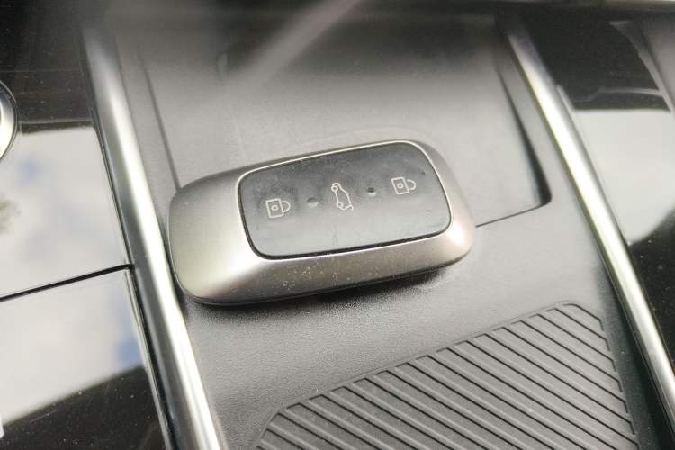 Used ENOVATE ME7 2021 Pilot Edition Flagship Model 530 km