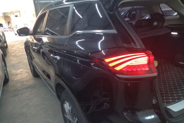 Used Geely Auto Emgrand X7 Sport 2020 1.8TD DCT ZhiZun PRO Exterior 2