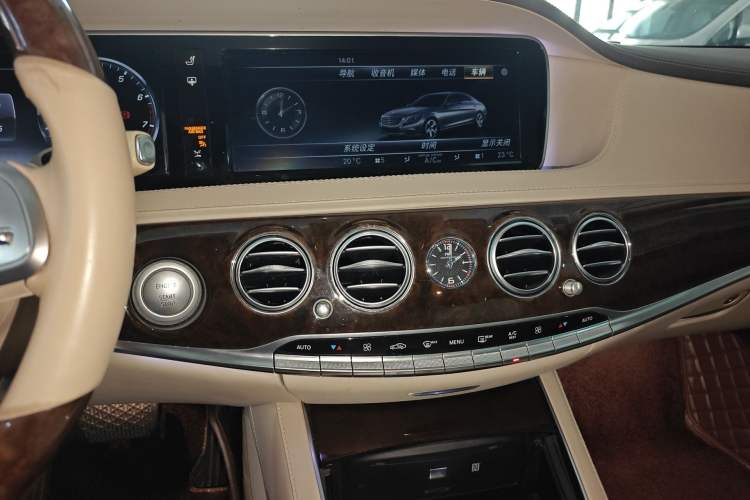 Used Mercedes-Benz Maybach S-Class 2016 S 400 4MATIC Audio And AC Panel