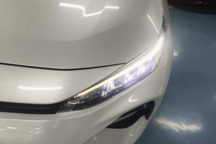 Used Toyota Wildlander 2020 2.0L CVT Two-Wheel Drive Luxury Edition Left Front Headlight