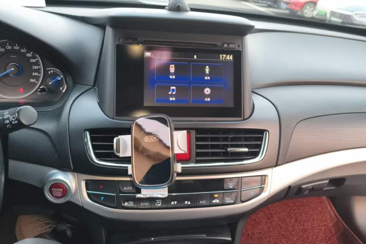 Used Honda Crosstour 2014 2.4L Luxury Edition
