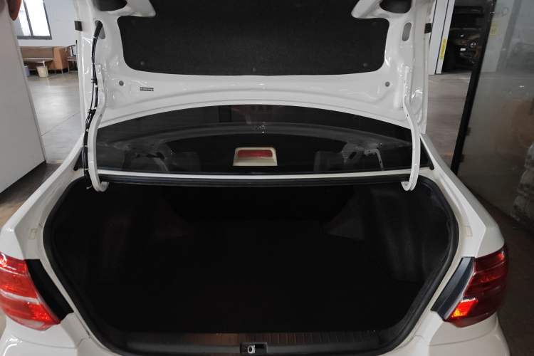 Used Toyota Corolla EX 2013 1.6L Automatic Excellence Edition Trunk