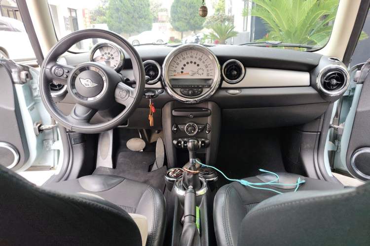 Used MINI Clubman 2011 1.6L COOPER Fun Center Console