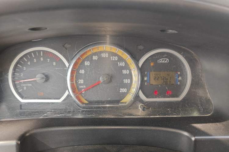 Used FORTHING Lingzhi 2012 Commercial Version 1.6L Special Offer Model
