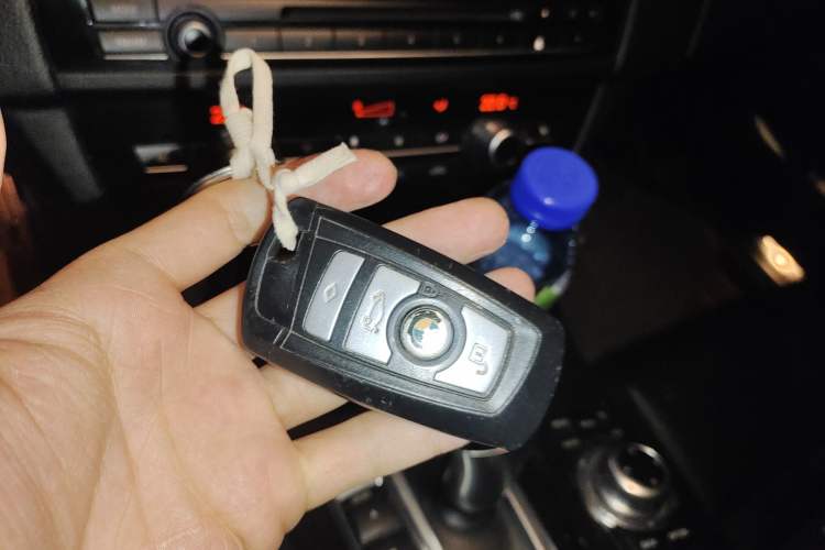 Used BMW 5 Series 2013 525Li Leading Model